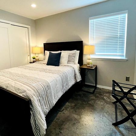 Evie'S Campus-Close 2 Bedroom Luxury Oklahoma Dış mekan fotoğraf