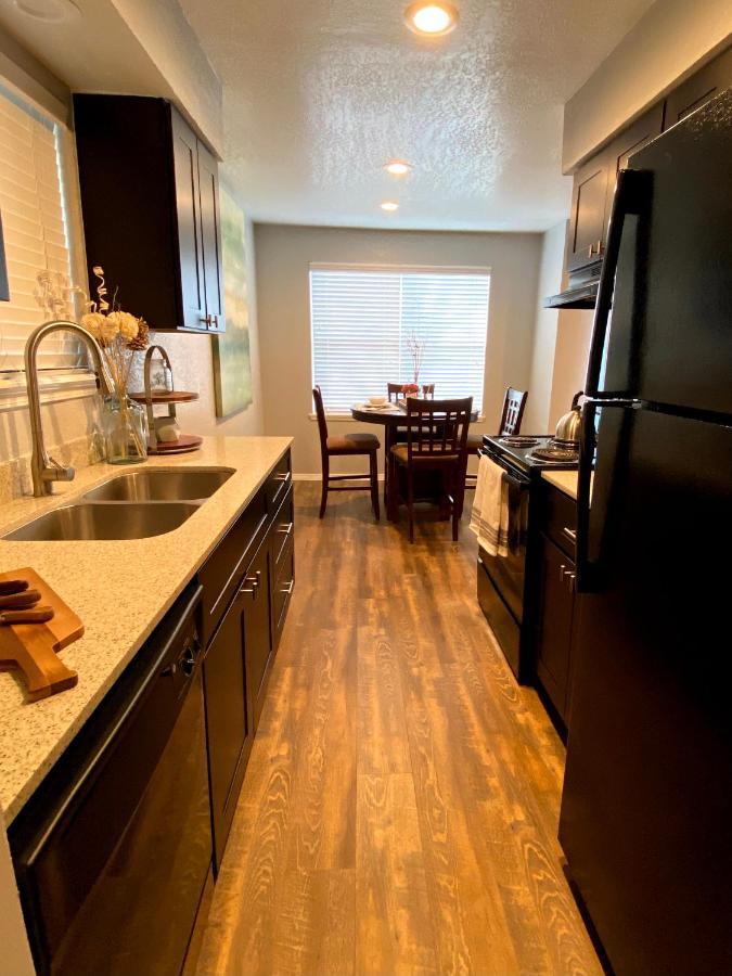 Evie'S Campus-Close 2 Bedroom Luxury Oklahoma Dış mekan fotoğraf